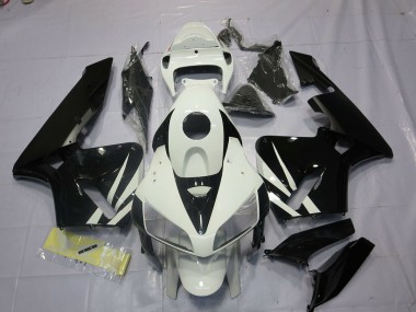 En Blanco & Negro 2005-2006 Honda CBR600RR Carenado Moto