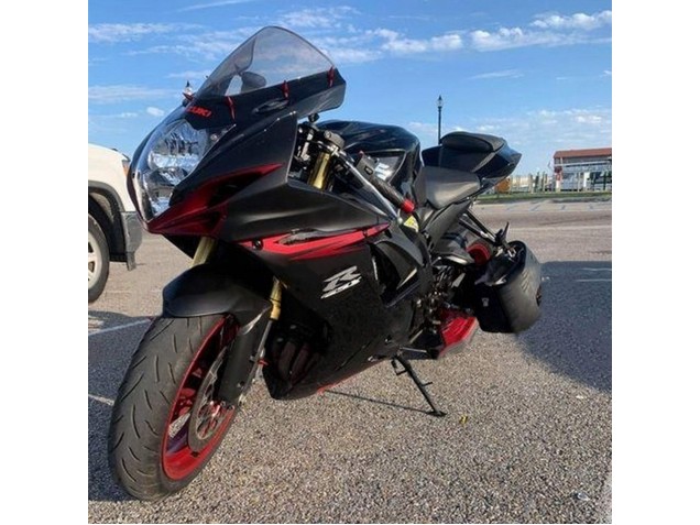 Carenados Moto Suzuki GSXR 600 / GSXR 750 2011-2024 - Negro Gris Rojo Línea