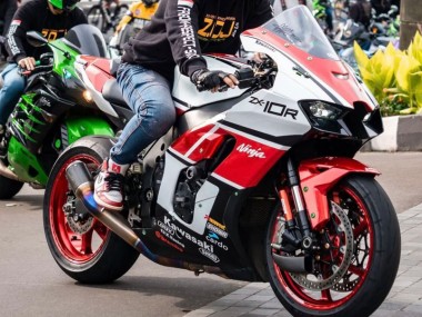 Carenados Moto Kawasaki ZX10R 2021-2025 - Blanco Rojo Negro